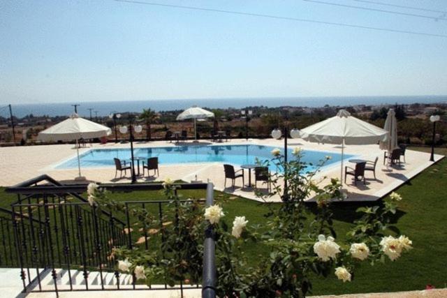 Bell Air Hotel - image 14
