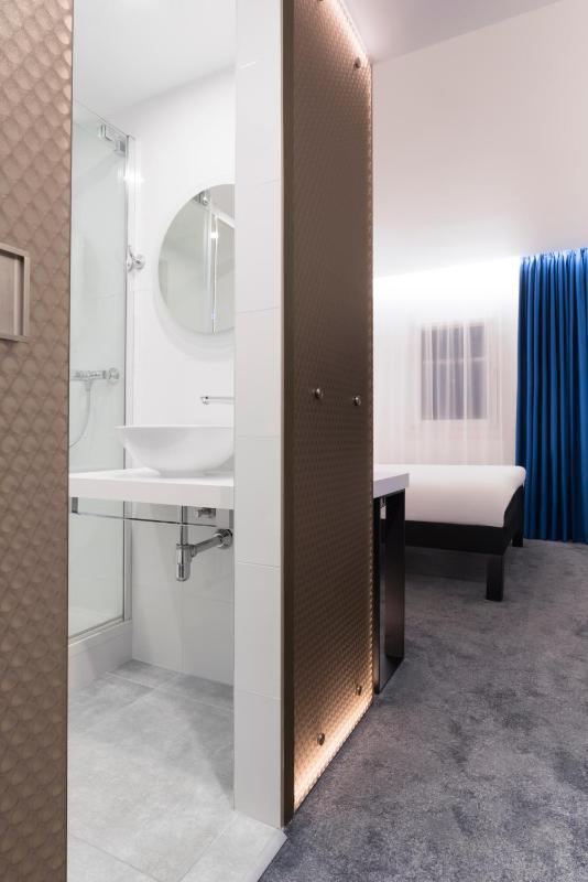 Premium Double Room image 2