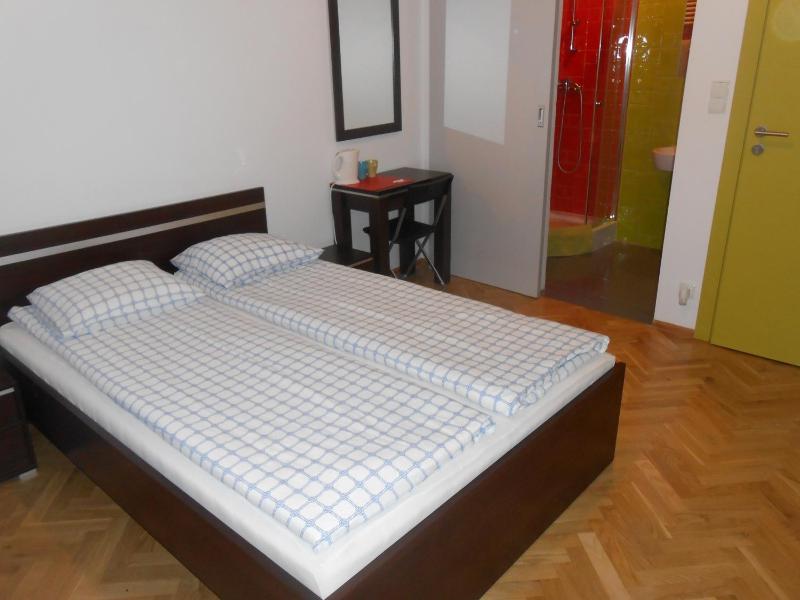 Double Room with Private Bathroom image 3