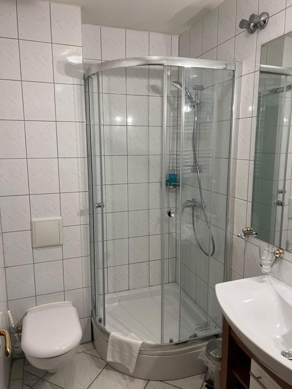 Single Room image 3