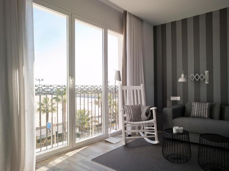 Junior Suite with Sea View image 3