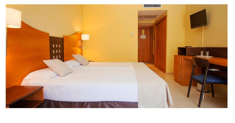 Double Room with Garden View image 3