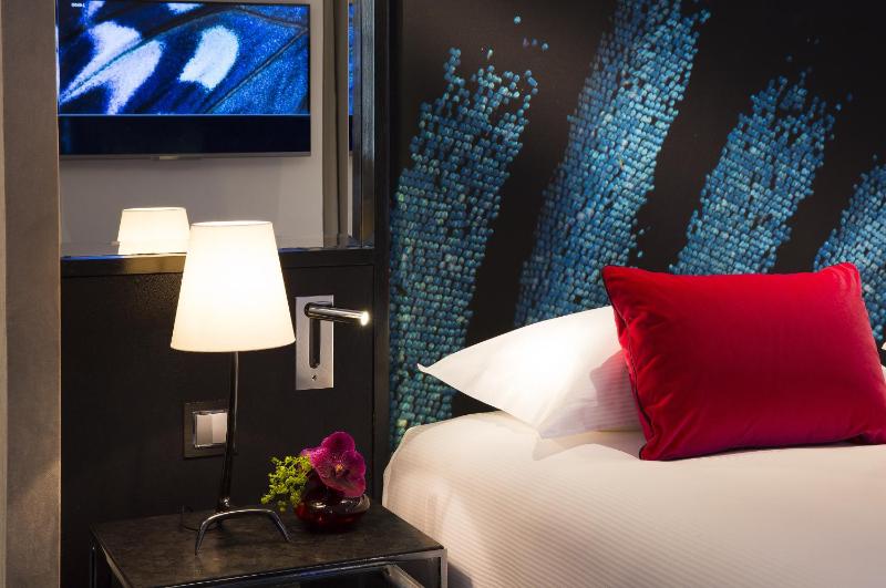 Deluxe Double or Twin Room image 3