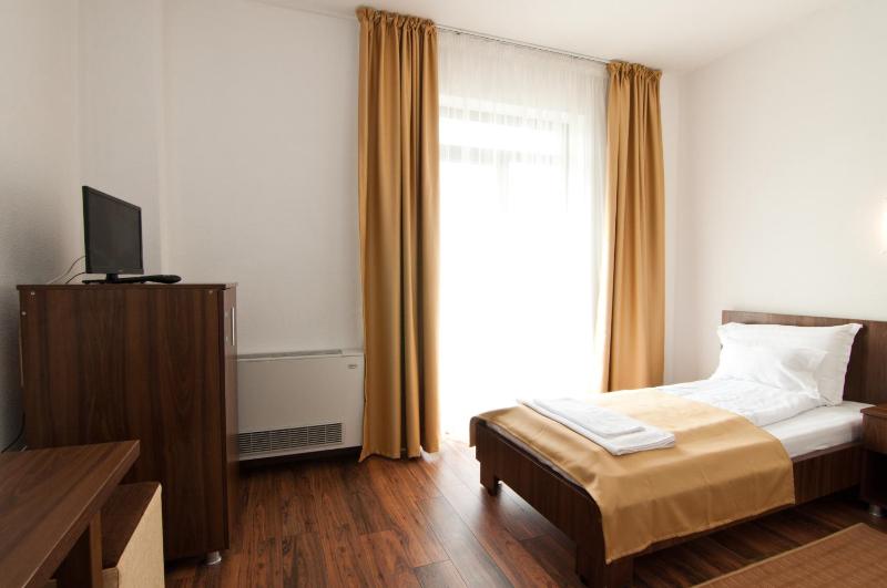 Single Room image 4
