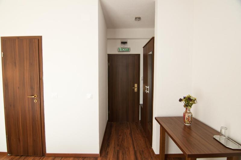 Single Room image 2