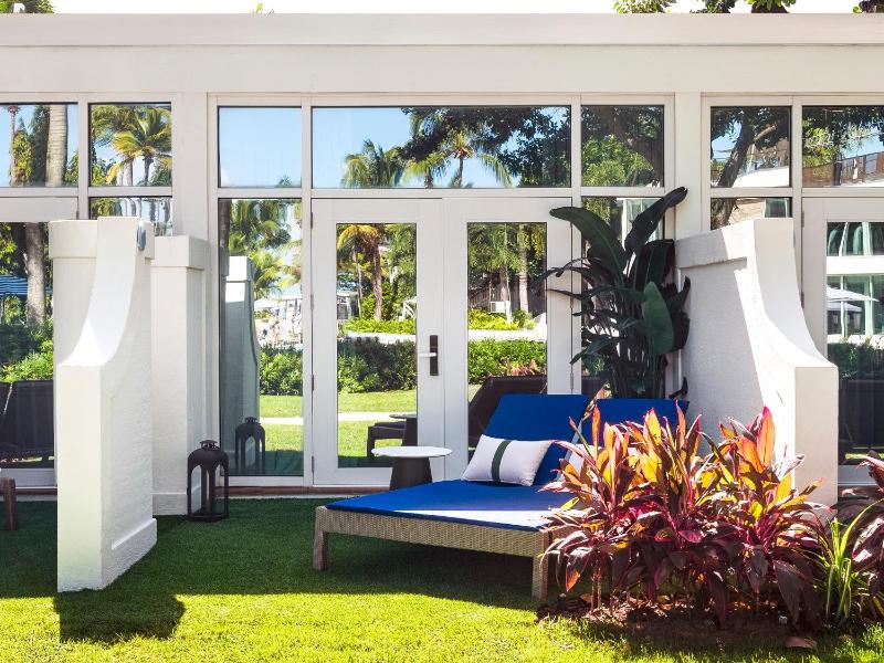 Banyan Bungalow with King Room and Terrace image 3