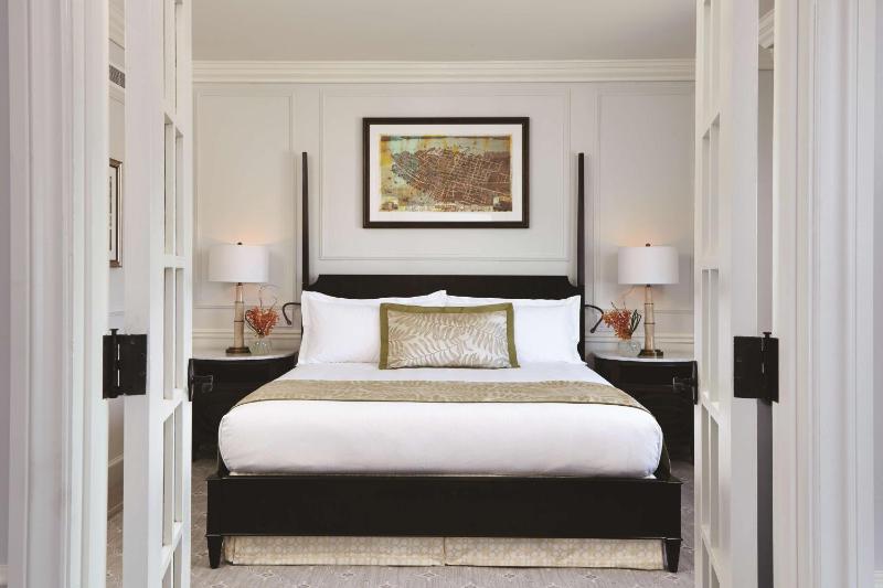 The Charleston Place - image 13
