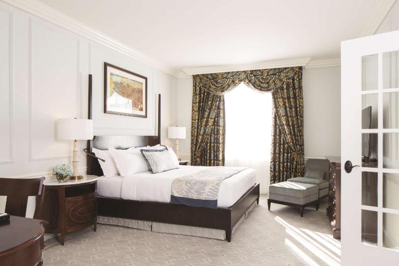 The Charleston Place - image 40