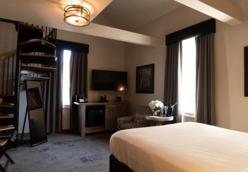 Queen Suite image 1