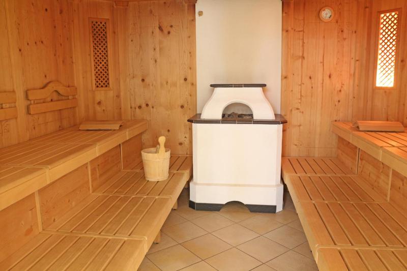Quadruple Room with Private Bathroom image 4
