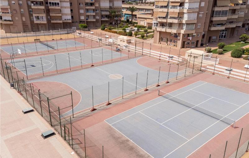 Beach Front Apartment In Torrox Costa With Wifi - image 11
