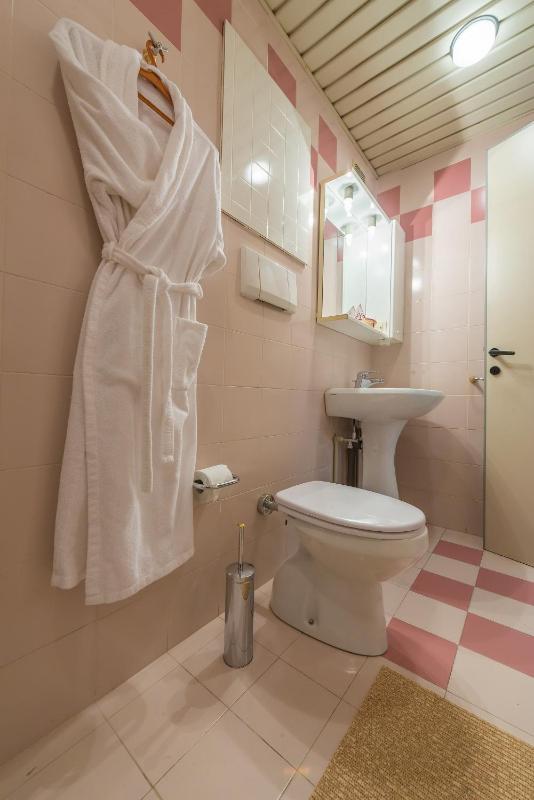 Standard Double Room image 2