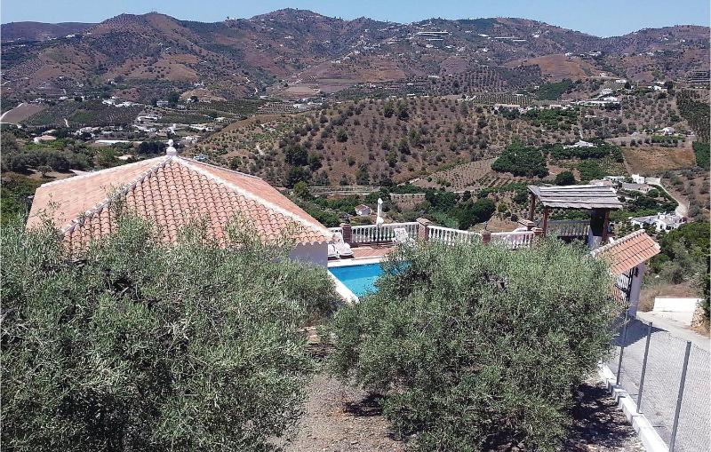 Three-Bedroom Holiday Home  image 3