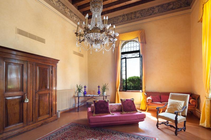 Superior Suite image 4