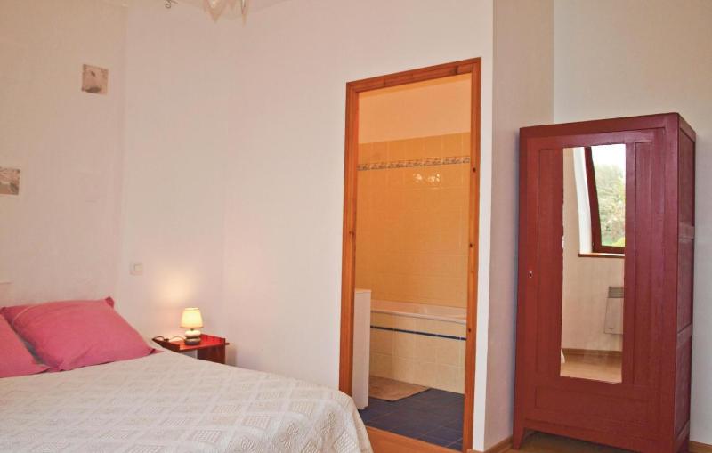 Four-Bedroom Holiday Home image 4