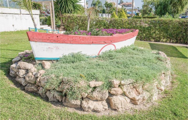 Beach Front Apartment In Mijas Costa - image 18
