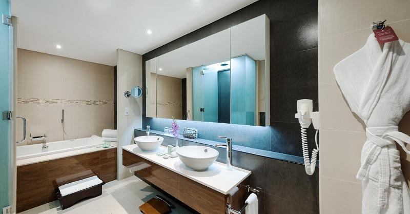 Panoramic Two-Bedroom Suite image 2