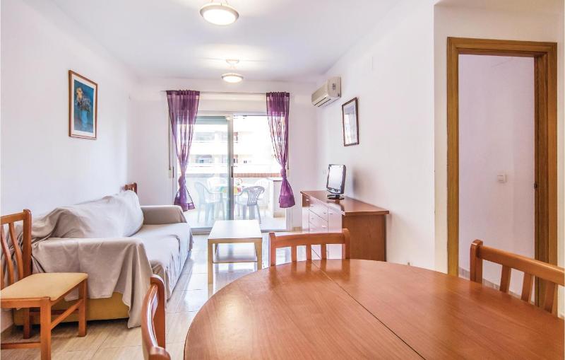 Nice Apartment In Oropesa Del Mar - image 15
