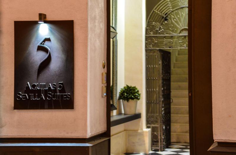 Aguilas5 SevillaSuites - image 15