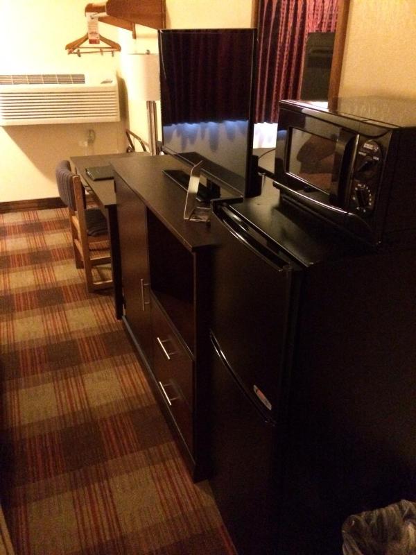 Double Room with Two Double Beds - Smoking image 1