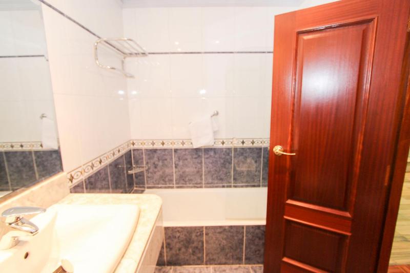 Double or Twin Room image 3