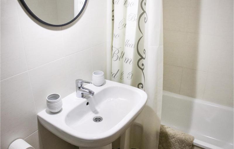 Two-Bedroom Apartment image 4