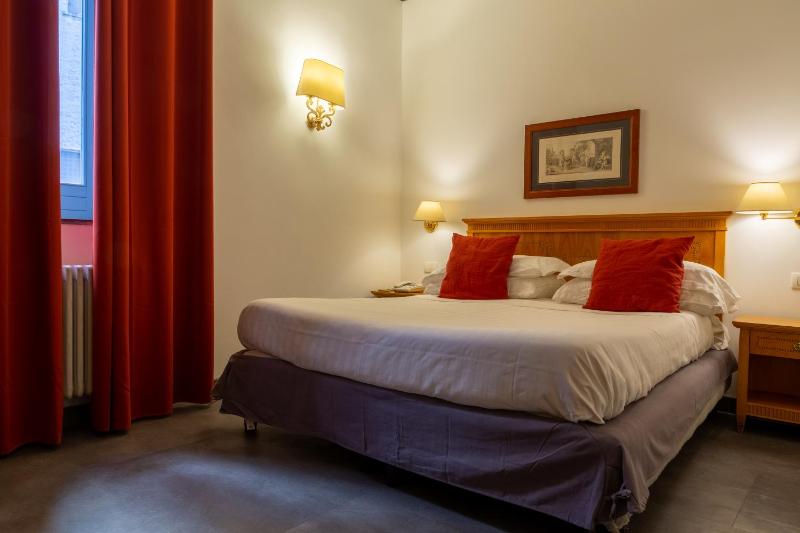 Superior Double Room image 2