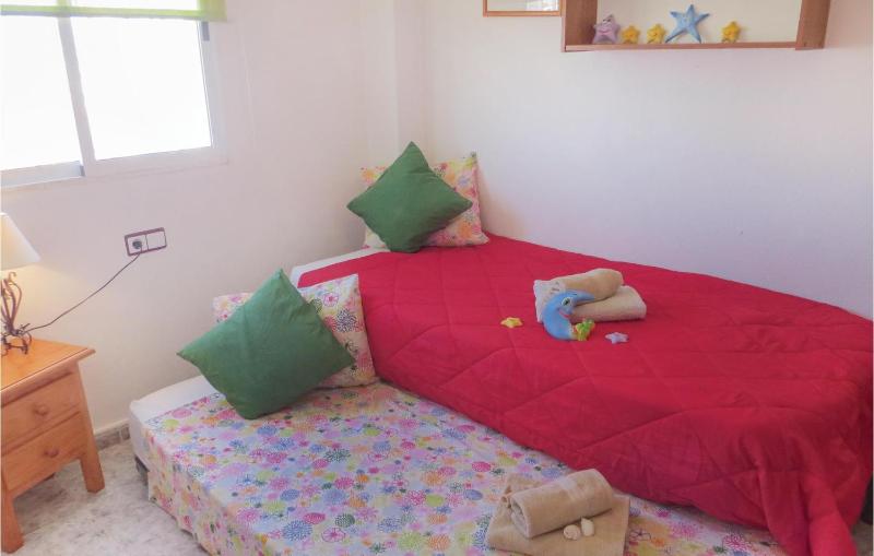 2 Bedroom Gorgeous Apartment In Torrevieja - image 14