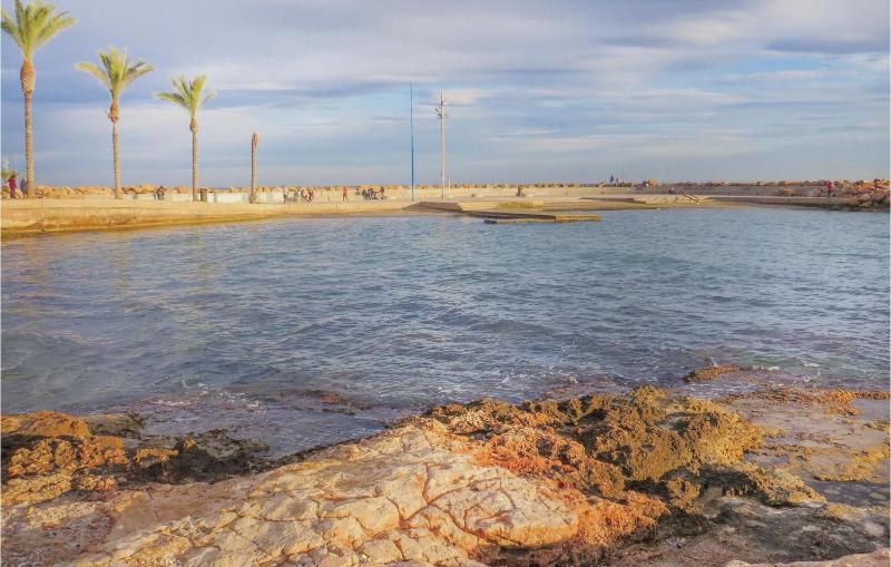 2 Bedroom Gorgeous Apartment In Torrevieja - image 16