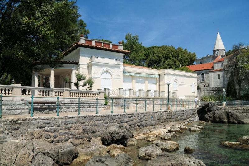 Apartment in Opatija with sea view balcony air conditioning Wi-Fi (4812-2) - image 16