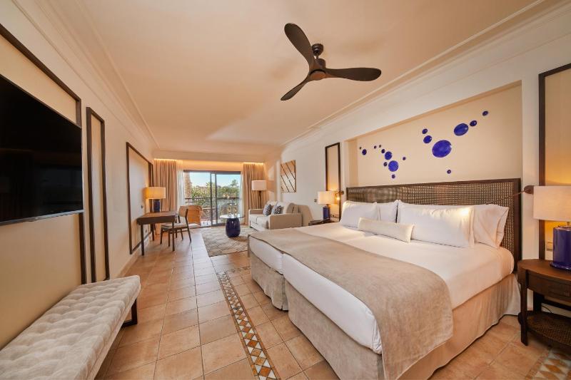Junior Suite Deluxe Garden View image 1
