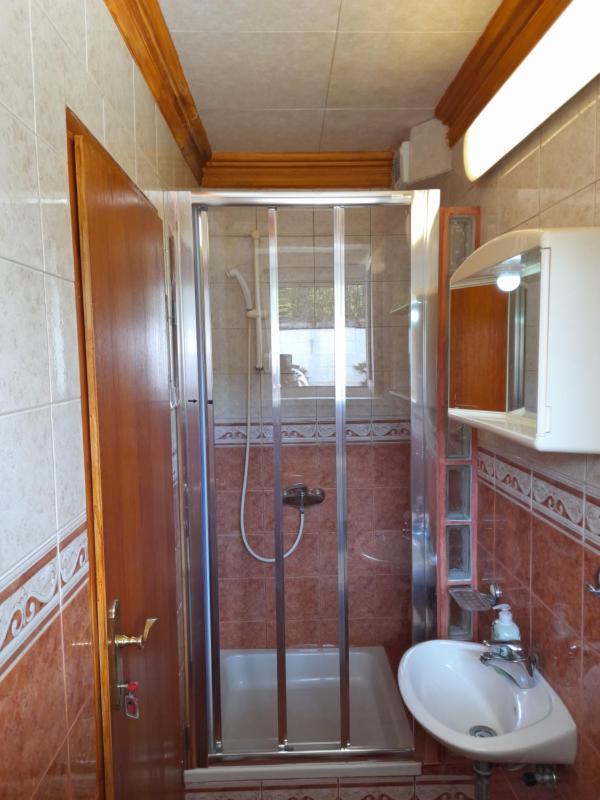 Double Room with Shared Bathroom image 1