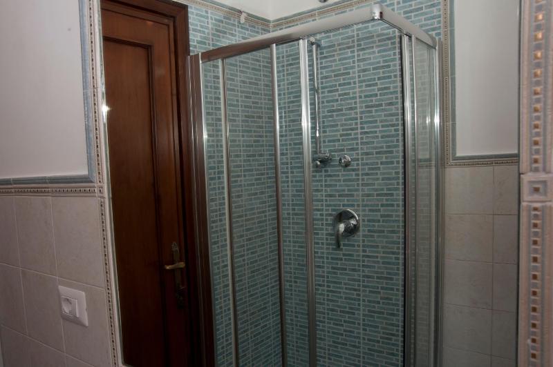 Single Room with Terrace image 4