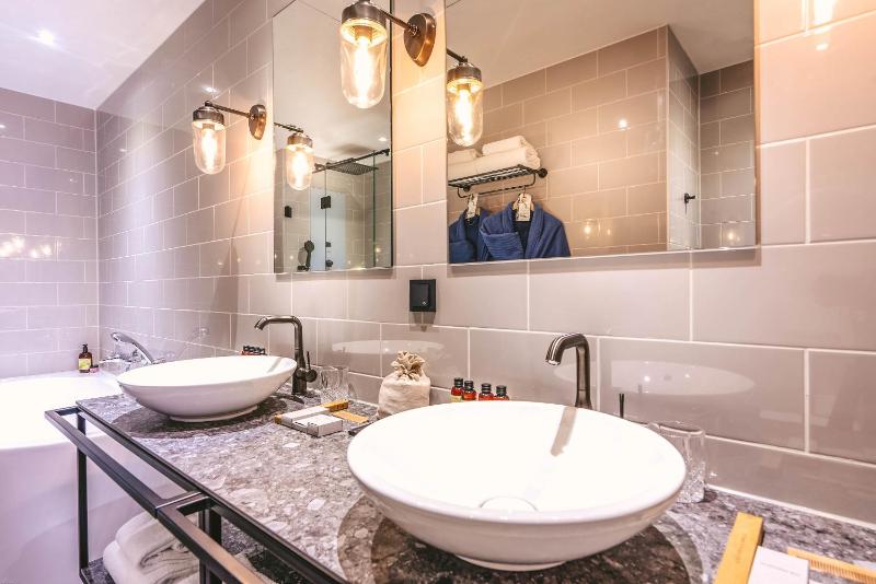 Suite image 4