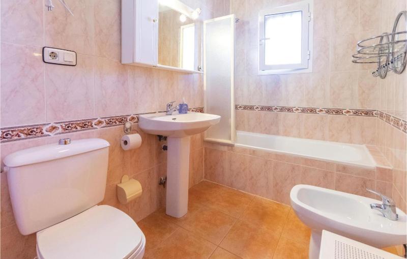 Two-Bedroom Holiday Home image 3