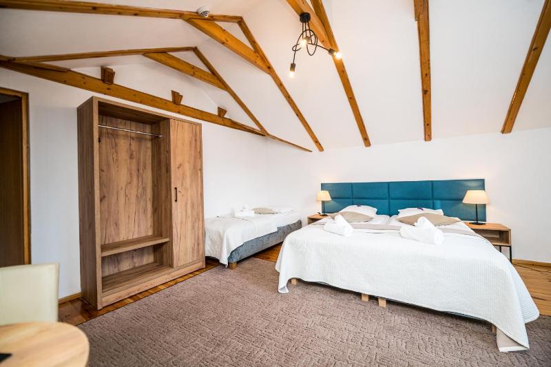 Classic Triple Room image 2
