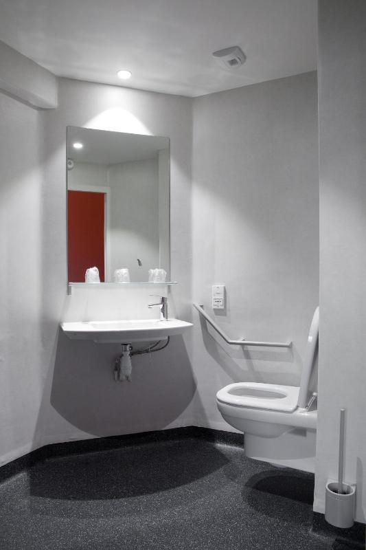 Triple Room image 4
