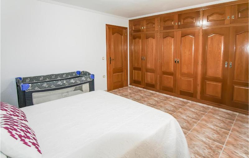 Lovely Apartment In Santa Pola With Harbor View - image 25