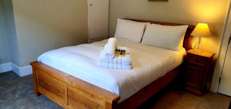 Double Room with Shared Bathroom image 4