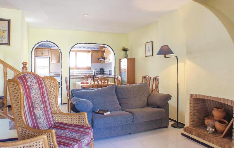 3 Bedroom Gorgeous Home In Gran Alacant - image 8