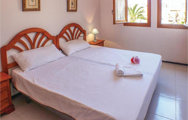 3 Bedroom Gorgeous Home In Gran Alacant - image 17