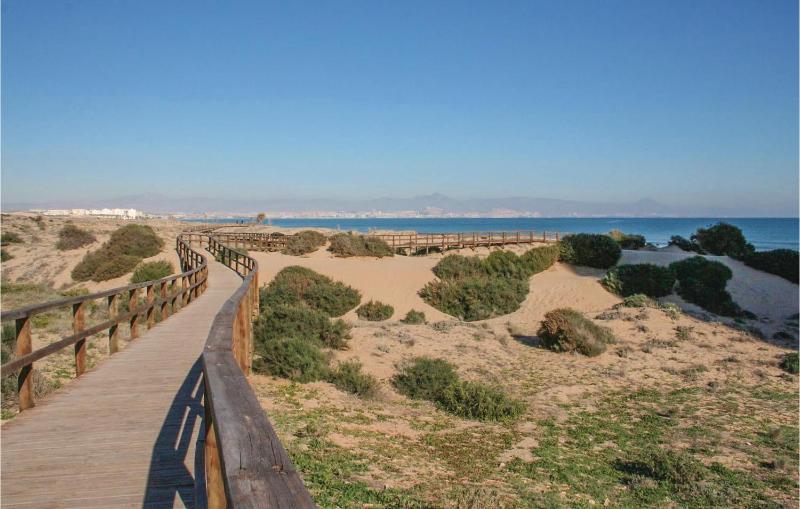 3 Bedroom Gorgeous Home In Gran Alacant - image 11
