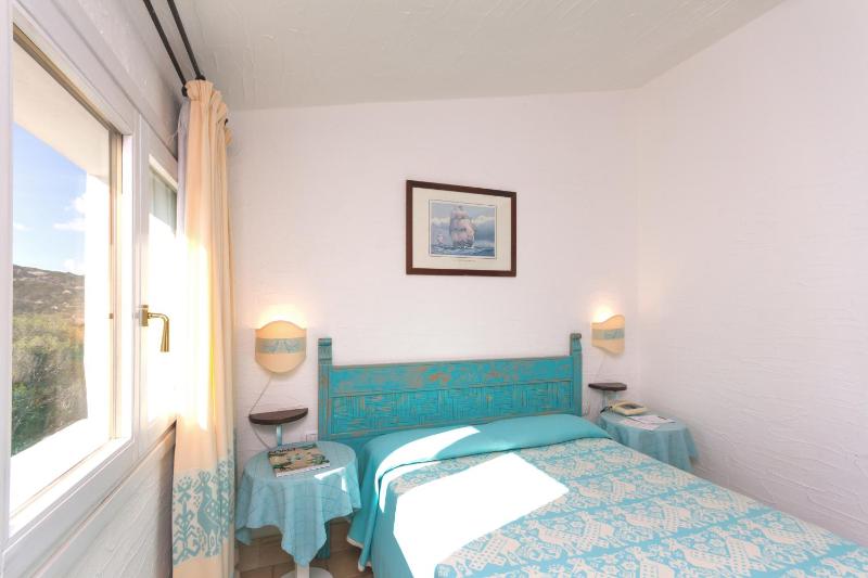 Classic Double Room image 4