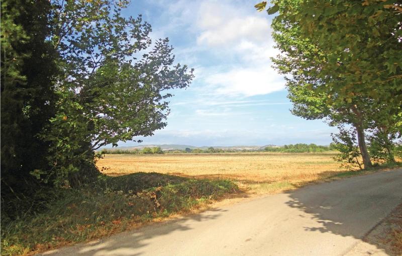 Pet Friendly Home In Narbonne With Sauna - image 15