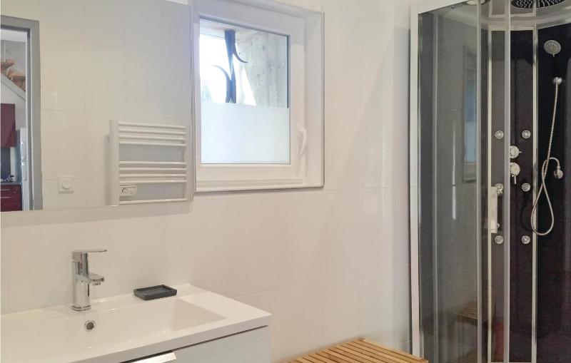 Pet Friendly Home In Narbonne With Sauna - image 5