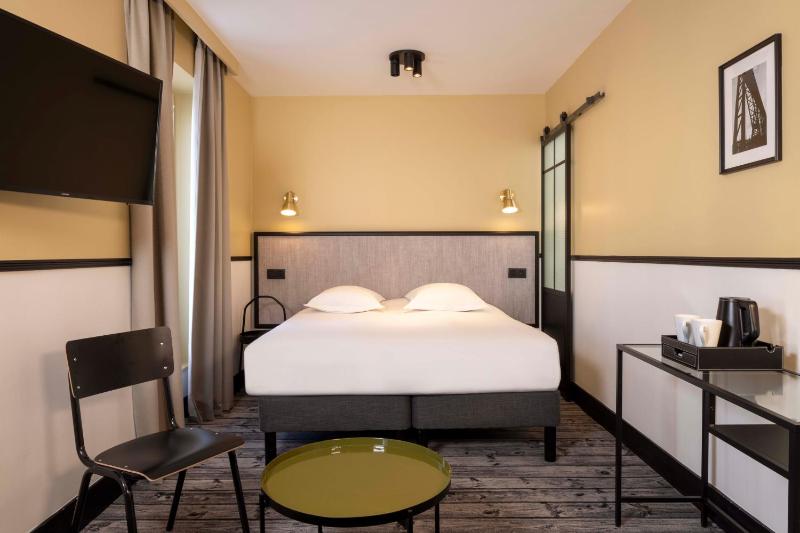 Deluxe Triple Room image 1