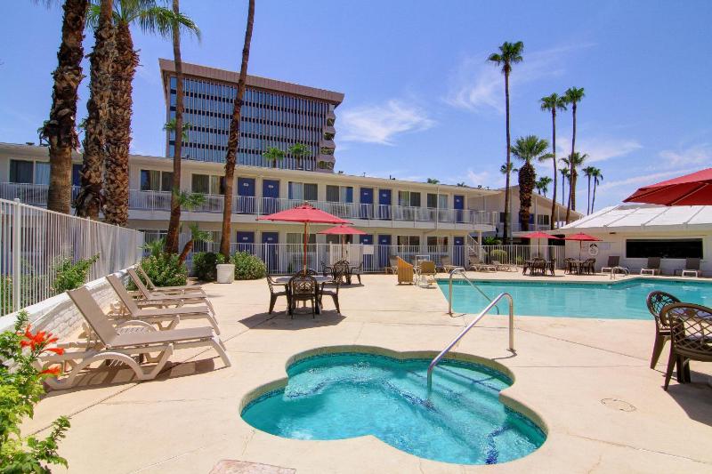 Motel 6 Scottsdale AZ - Old town Scottsdale/Fashion Square - image 7