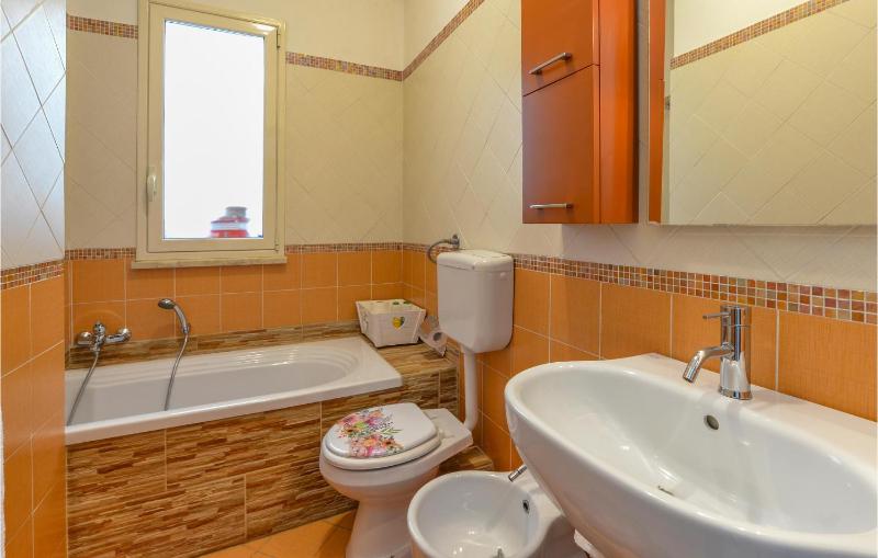 3 Bedroom Cozy Apartment In Palermo Pa - image 17