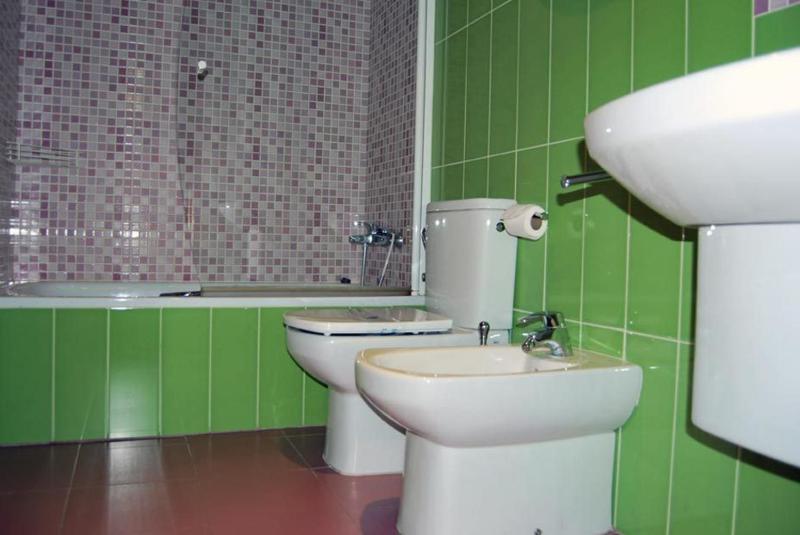 Two-Bedroom Apartment (4-6 Adults) image 3