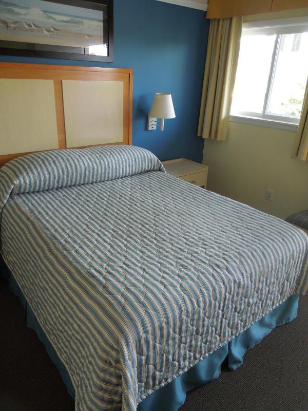 One Bedroom Suite - Pool View Only image 4
